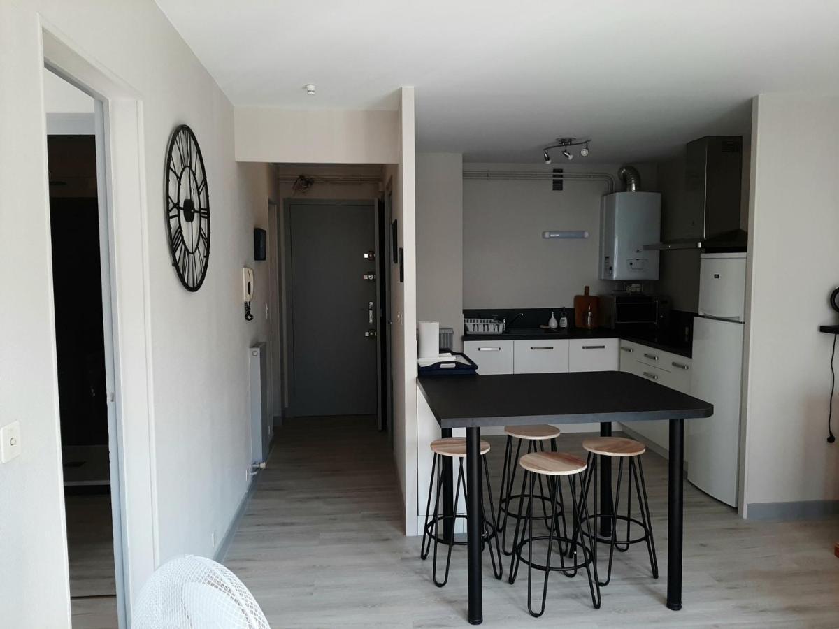 Appartement Confortable En Plein Centre De Saint-Jean-De-Luz, A Deux Pas De La Plage Et Des Commerces - Fr-1-239-586 Exterior photo